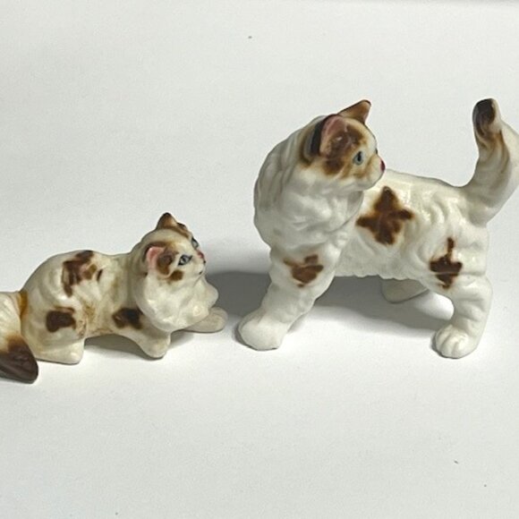 VTG Miniature Mama Cat & Kitten Porcelain Figurines White Brown Blue Eyes 2" - Picture 6 of 12